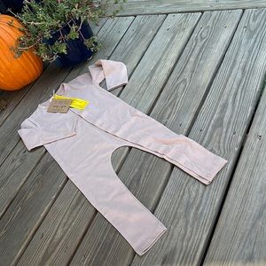 THE PERFECT PAJAMA The Simple Folk Long Sleeve Onsie 18-24 Months Antique Rose